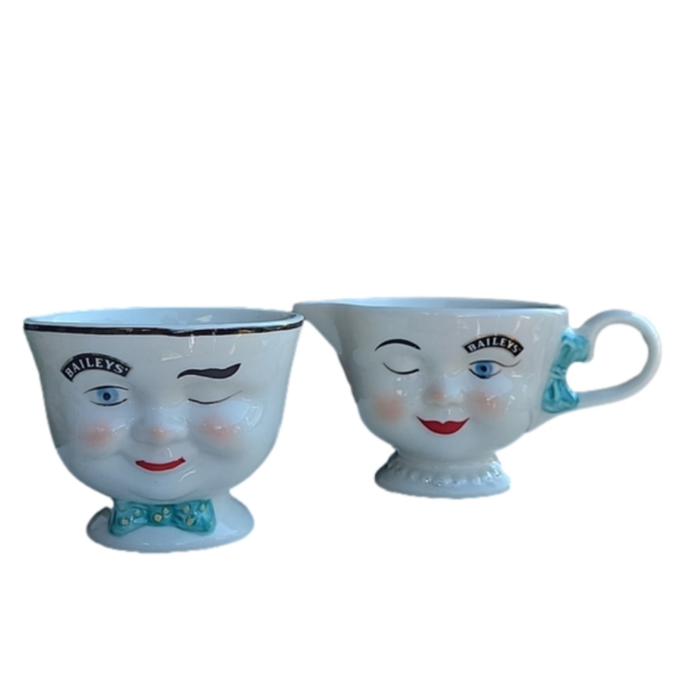 1996 Vintage Baileys Winking Mr & Mrs YUM Creamer & Sugar Dish - Picture 1 of 11